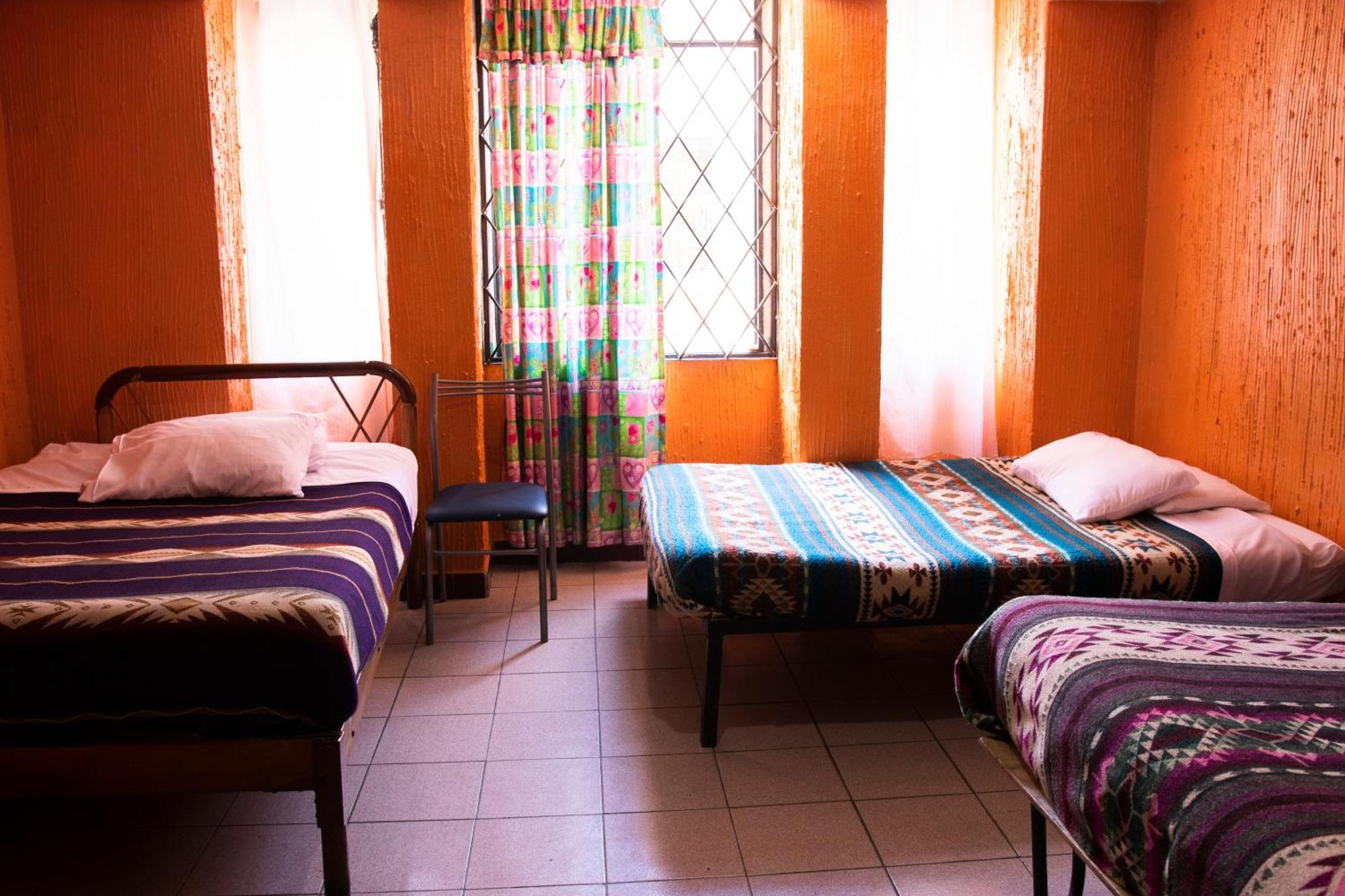 Hostal Carlos Luis Quito Exterior photo